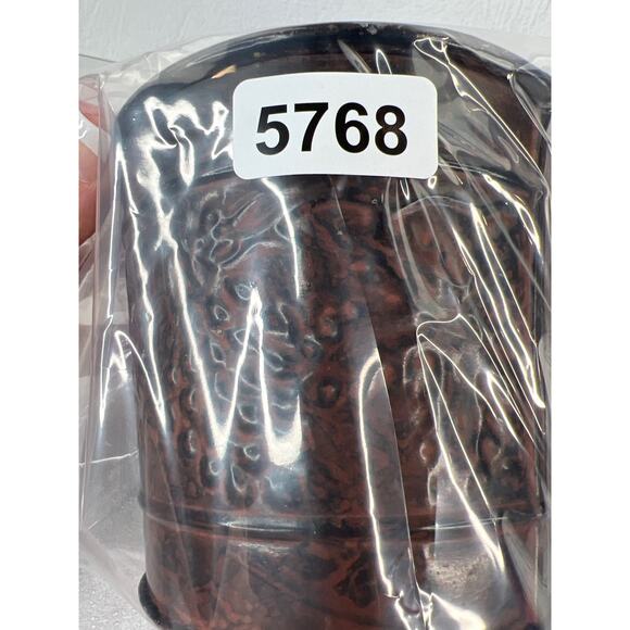 Tin Planter/ Bucket 41/2 inches tall and 5 inches‎ wide. - Picture 9 of 9